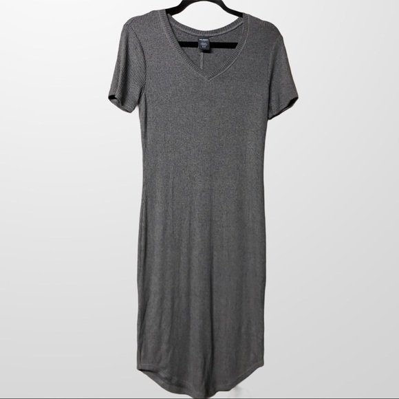 Joe Fresh Dresses & Skirts - JOE FRESH ACTIVE / ribbed v neck midi dress S